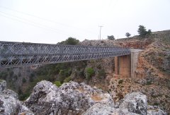 Gewagte Brcke ber die Ardena-Schlucht